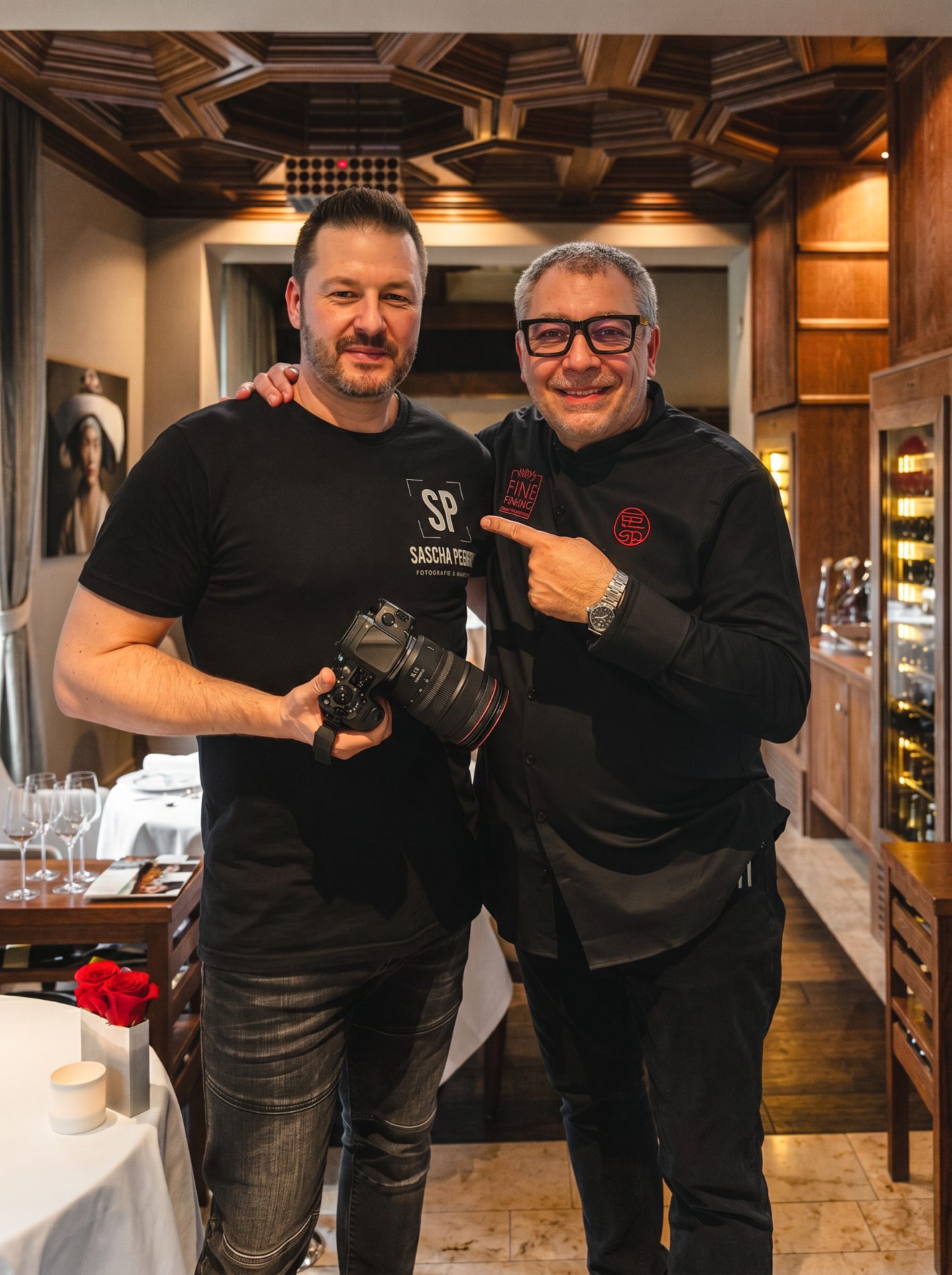 Sascha Perrone mit Küchenchef